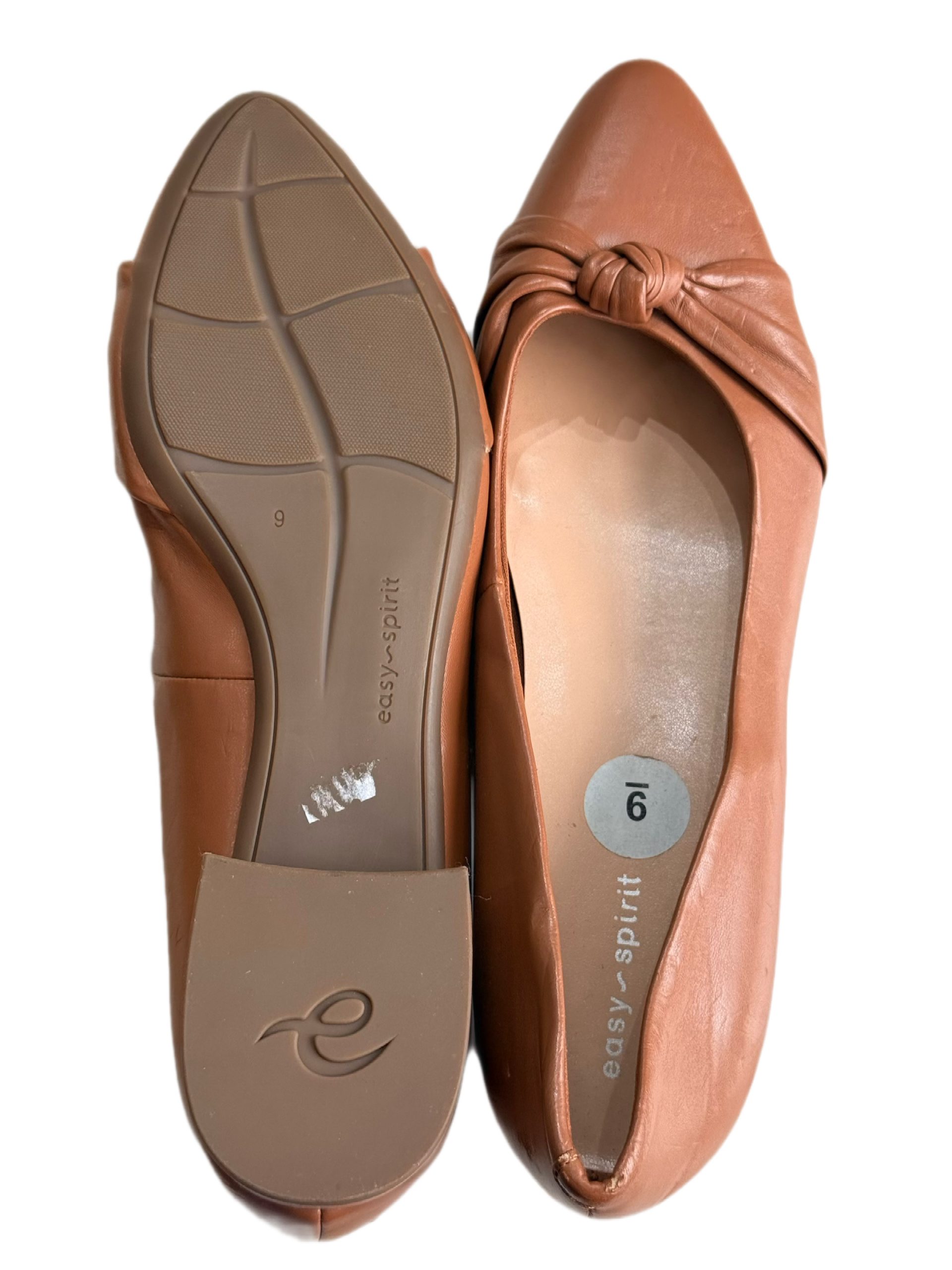 Easy Spirit leather flat